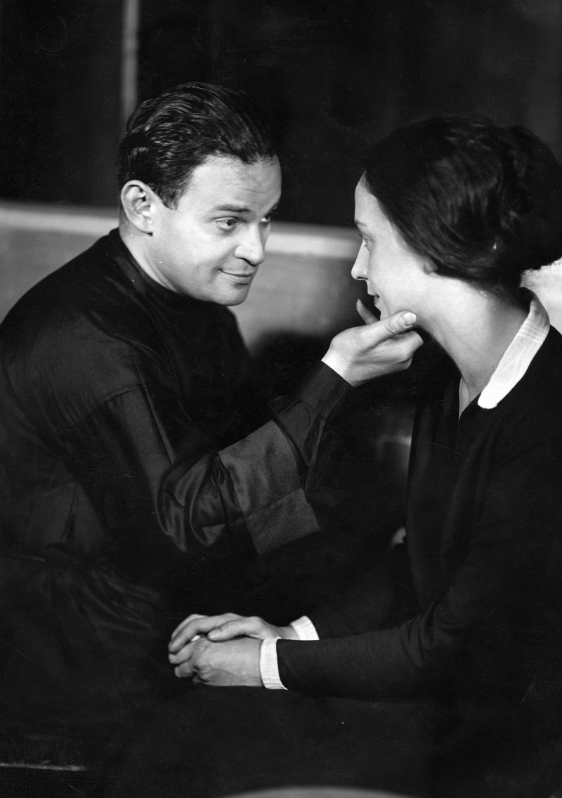 Fritz Kortner and Eleonora von Mendelssohn in Der rote General, staged by Erich Engel 1928 at the Berliner Theater. Undated photo © ullstein bild / photo: Zander & Labisch.